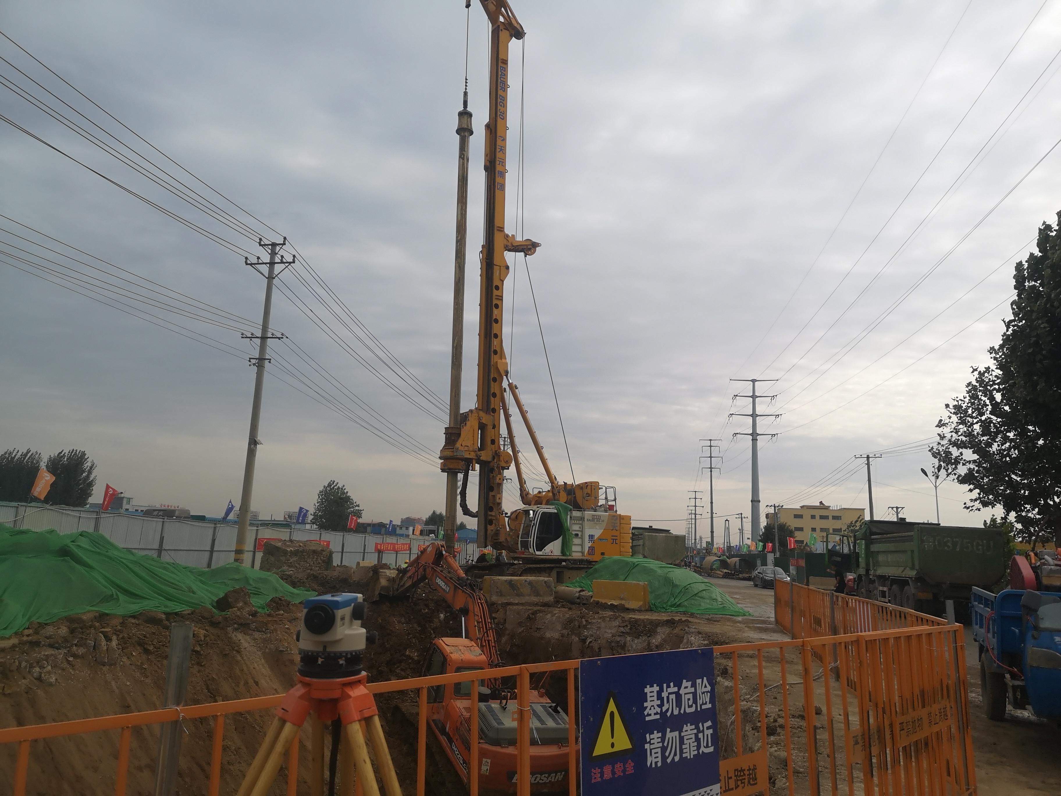 临沂市区陶然路高架桥工程：攻坚克难勇向前