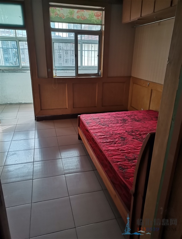 青龙河小区房屋一套出租