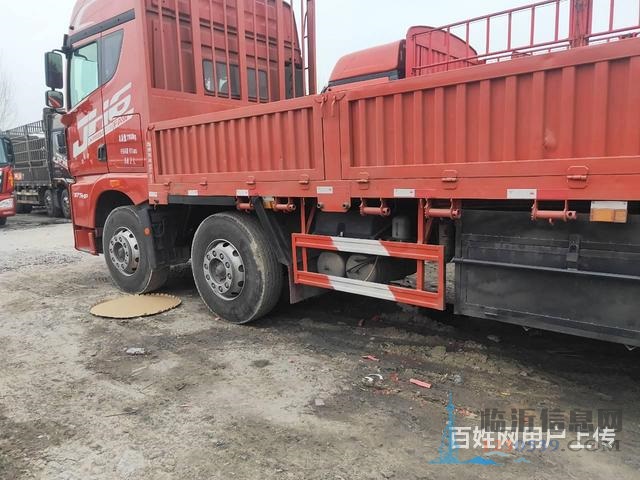 出售9.6米二手解放平板车 国五375马力前四后八