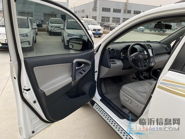 丰田RAV4 2011款 2.4 手动 至臻导航版