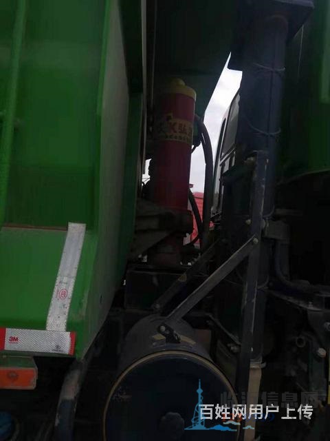 出售二手欧曼渣土车 350马力 5.6米大箱 国五