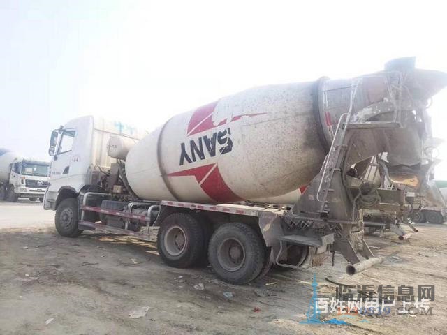 17年二手三一搅拌车 大12方 336马力 后八轮