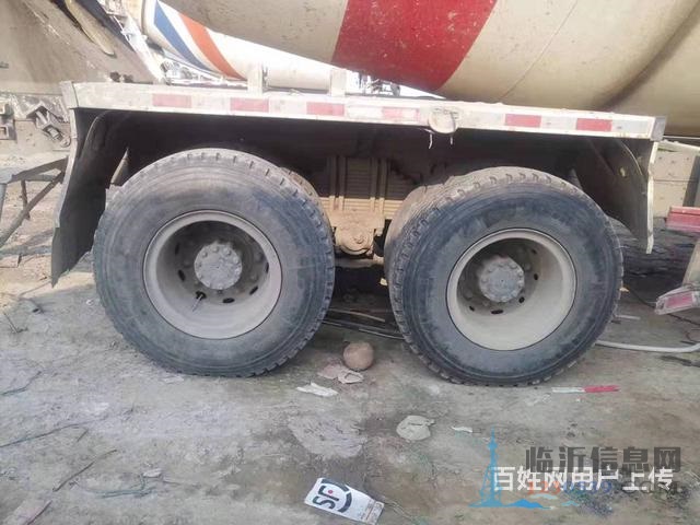17年二手三一搅拌车 大12方 336马力 后八轮