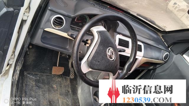 时风电动四轮轿车