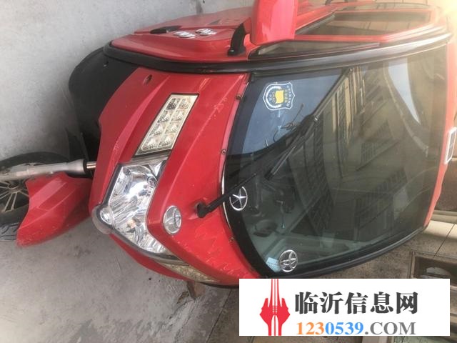 转让封闭式电动三轮车