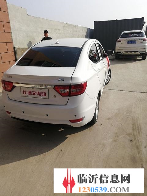 急售比德文四轮电动车M8一台，准新车