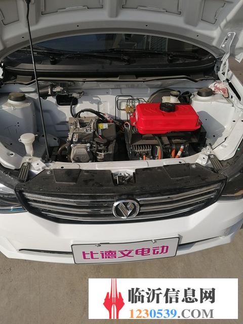 急售比德文四轮电动车M8一台，准新车