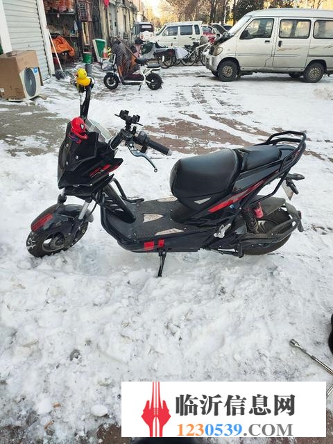 爱玛极客电动车