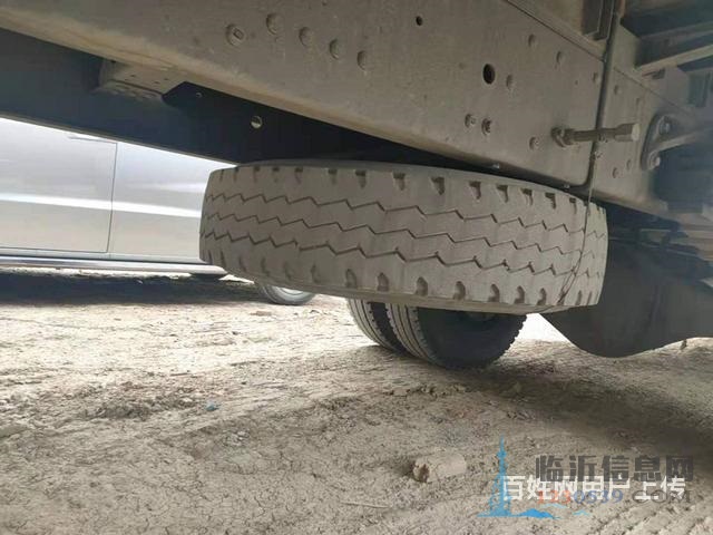 19年二手柳汽乘龙载货车 9.6米高栏 前四后四