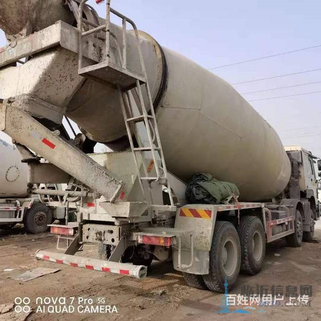 大20方二手豪沃搅拌车 国五 前四后八 380马力