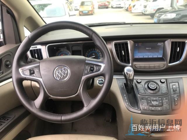别克 别克GL8 2011款 GL8 豪华商务车 2.4 手
