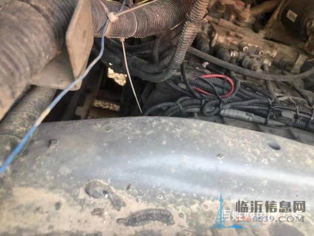 低价出售二手豪沃牵引车 440马力国五 双驱轻体