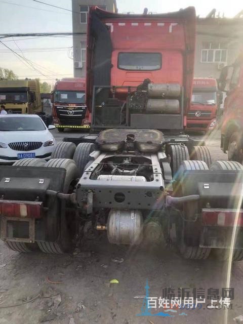 低价出售二手豪沃牵引车 440马力国五 双驱轻体
