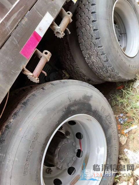 解放前四后八高栏 9米6载货车 国五