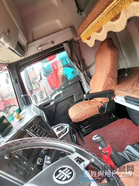 解放前四后八高栏 9米6载货车 国五