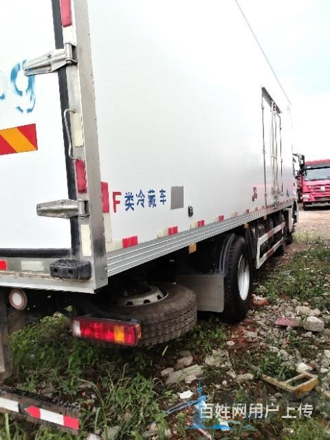 欧曼前四后四8.6米冷藏车 国五带全保