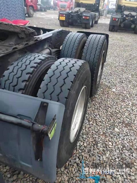 出售二手解放牵引车，锡柴发动机，350马力，国五，