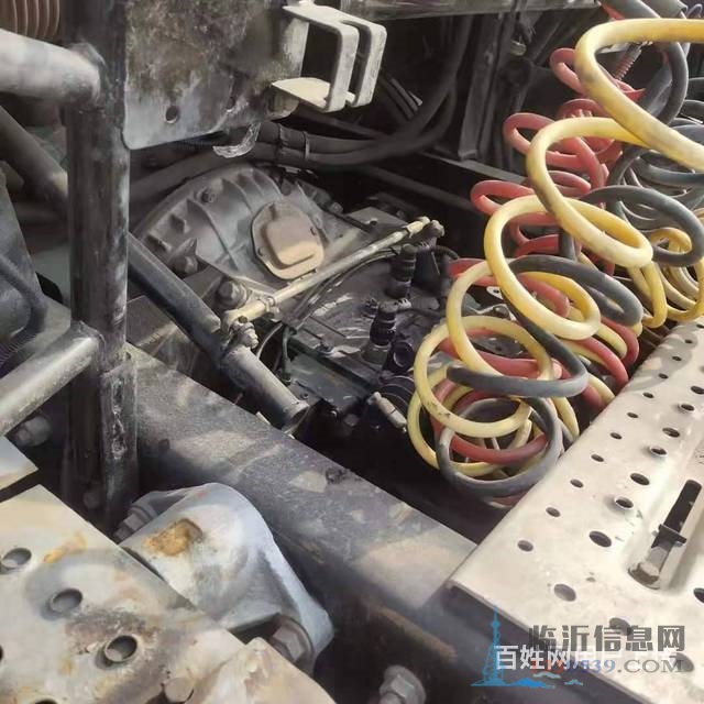 原版车出售二手解放牵引车 420马力国五 双驱轻体