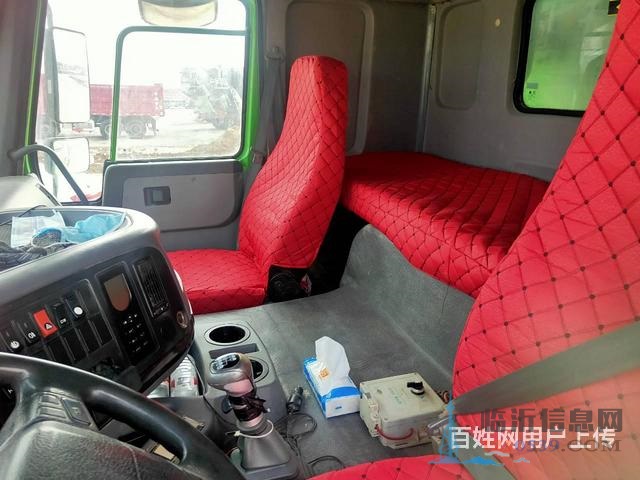 出售18年二手豪沃渣土车 后八轮 5.6米U型大箱
