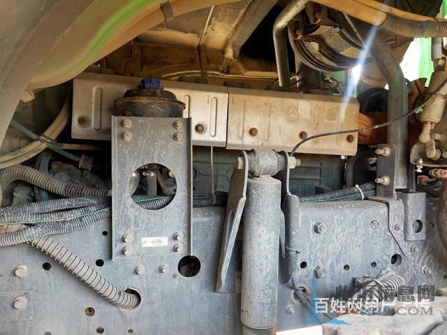 出售18年二手豪沃渣土车 后八轮 5.6米U型大箱
