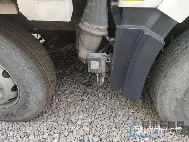前四后四二手解放9.6米箱货车 280马力 国五
