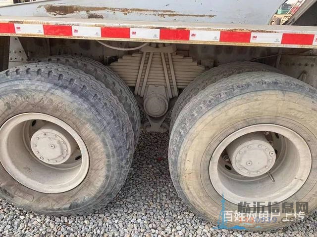 出售18年二手豪沃大20方搅拌车380马力国五