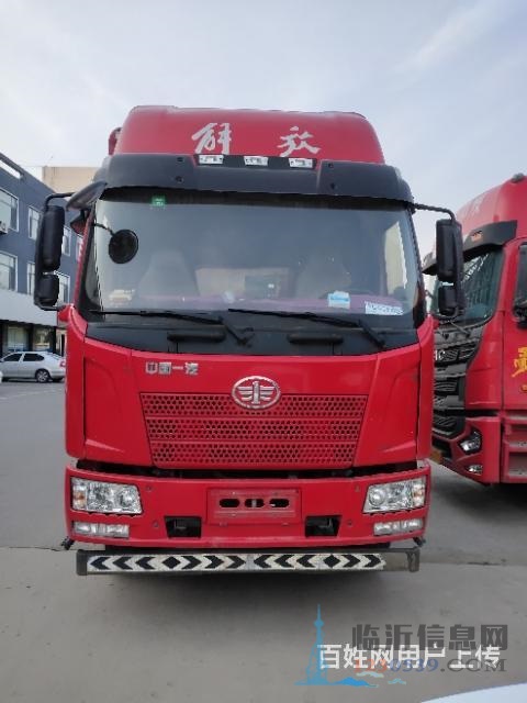 解放J6L6.8米高栏六缸八速