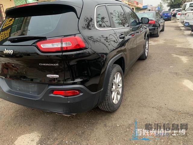 Jeep 自由光 2016款 2.4 手自一体 领先版