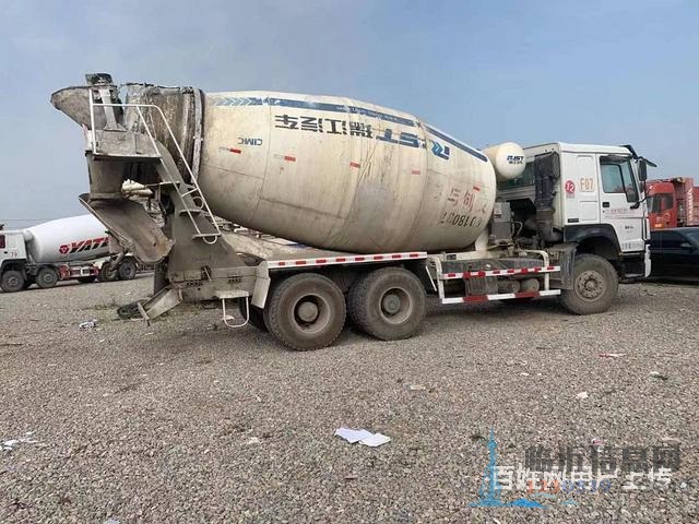 售16年二手豪沃大12方搅拌车340马力后八轮国四