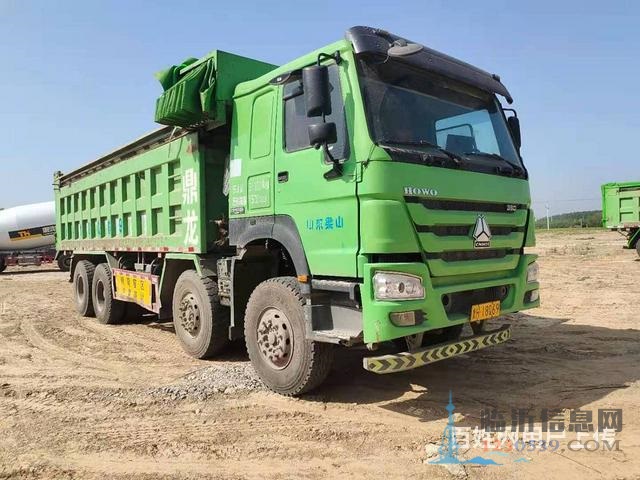 转让二手豪沃自卸车 380马力，6.8米大箱，国五