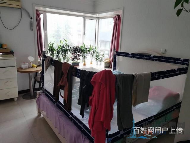 锦绣蓝山 精装三室两厅 客厅通阳台 证满五年