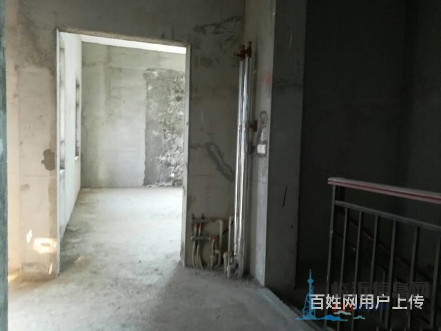 康桥郡别墅1280万 走一手 大边户 带大院子 毛坯 随时看