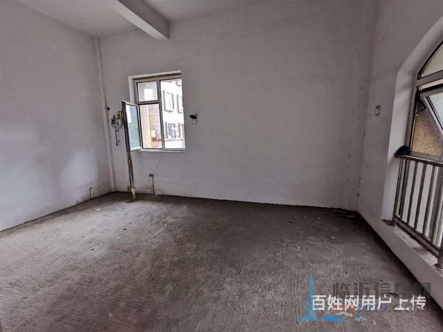滨河畔 独栋别墅 占地1.3亩 400平河畔花园