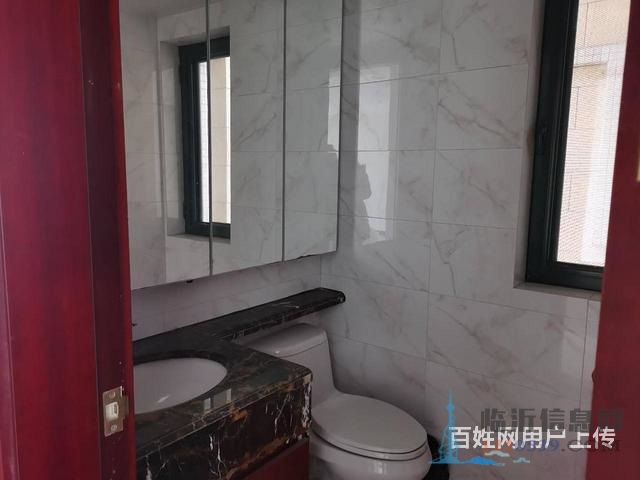 恒大绿洲大三室两卫一口价85