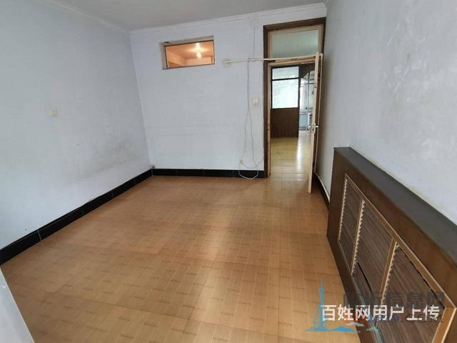 后园馨园A区！三小十二中！大三室！好楼层大产权！双气！诚意售