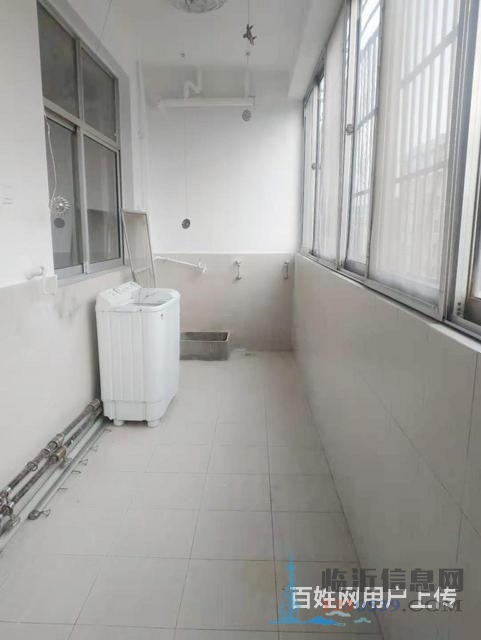 低价急卖顺和花园三楼带车库三室两厅证过五住房有钥匙