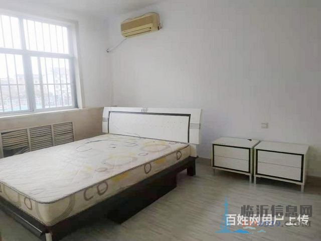 低价急卖顺和花园三楼带车库三室两厅证过五住房有钥匙