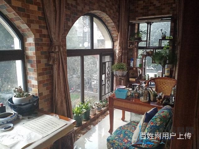 世纪新筑别墅 大边户 带车位 露台 边户 急售1250万过二