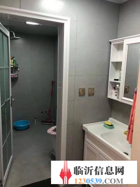 紧靠双月湖 宝翠园紧邻 地暖双气 精装御景家园实景拍摄