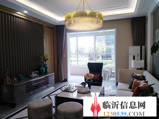 首付五万 现房 掌舵龙湖 观澜府团购更省钱，出门上学，观湖景
