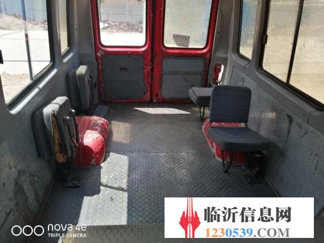 低转依维柯宝迪加长中型10座客车