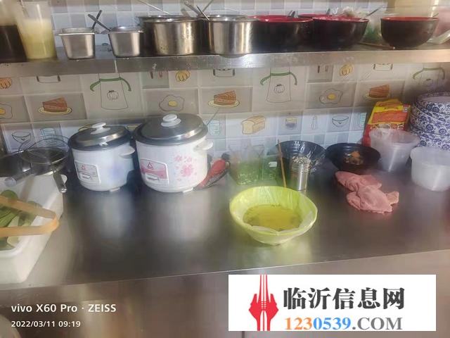 刘店子中心中学 重庆小面餐饮旺铺转让