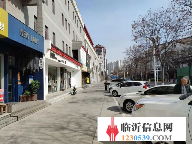万兴都 精装服装店 适合美容 理疗推拿 理发多行业