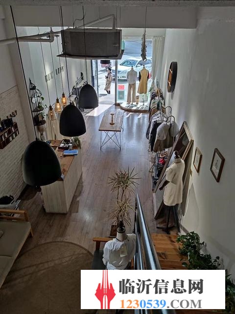 万兴都 精装服装店 适合美容 理疗推拿 理发多行业