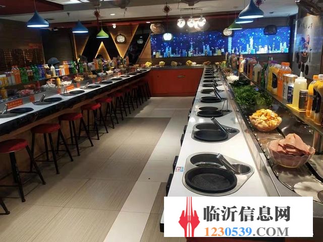 百丽广场  每天营业额3000元以上 旋转火锅