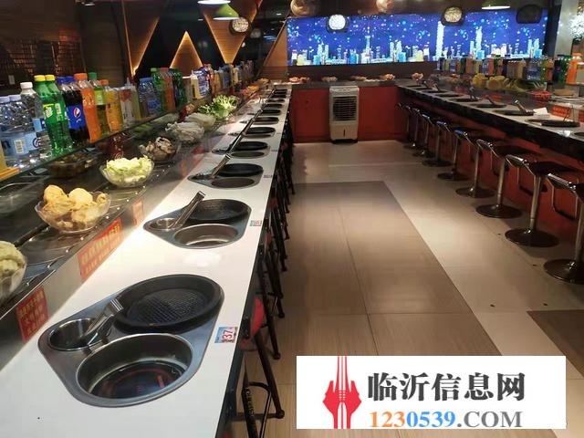 百丽广场  每天营业额3000元以上 旋转火锅