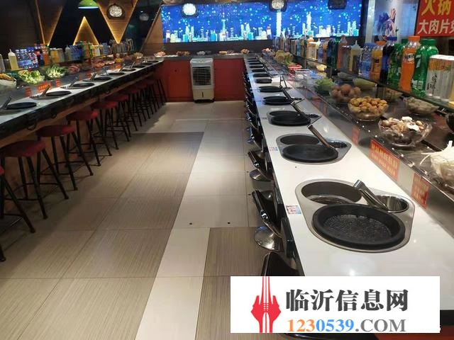百丽广场  每天营业额3000元以上 旋转火锅