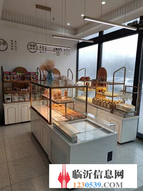 南坊实验中学对过 悦麦手工烘焙蛋糕店
