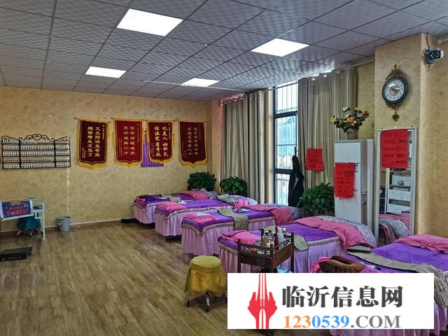 开发区月亮湾美容店带300会员含房租急转