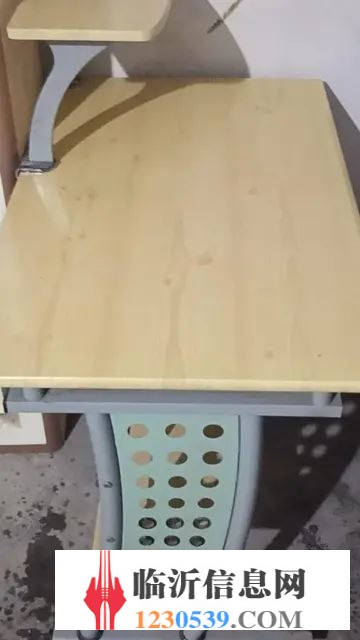 低价出电脑桌
